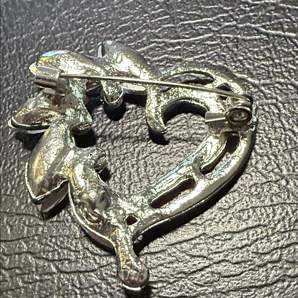 Sparkling Silver and Pink Leaf Brooch heart shaped - Picture 2 of 9